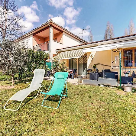 1 Bedroom Amazing In Feriehus Terrasson