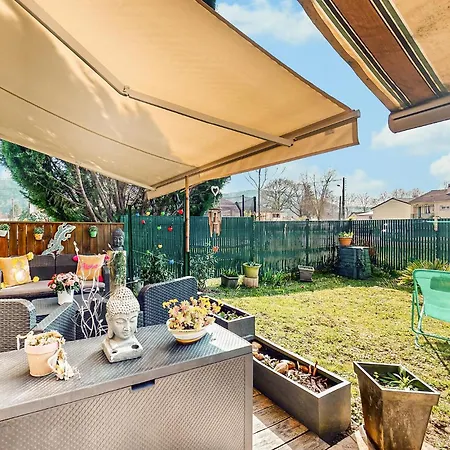1 Bedroom Amazing In Σπίτι διακοπών *