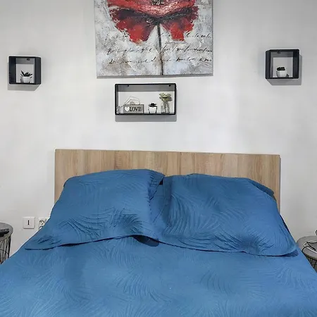 Hébergement de vacances 1 Bedroom Amazing In *